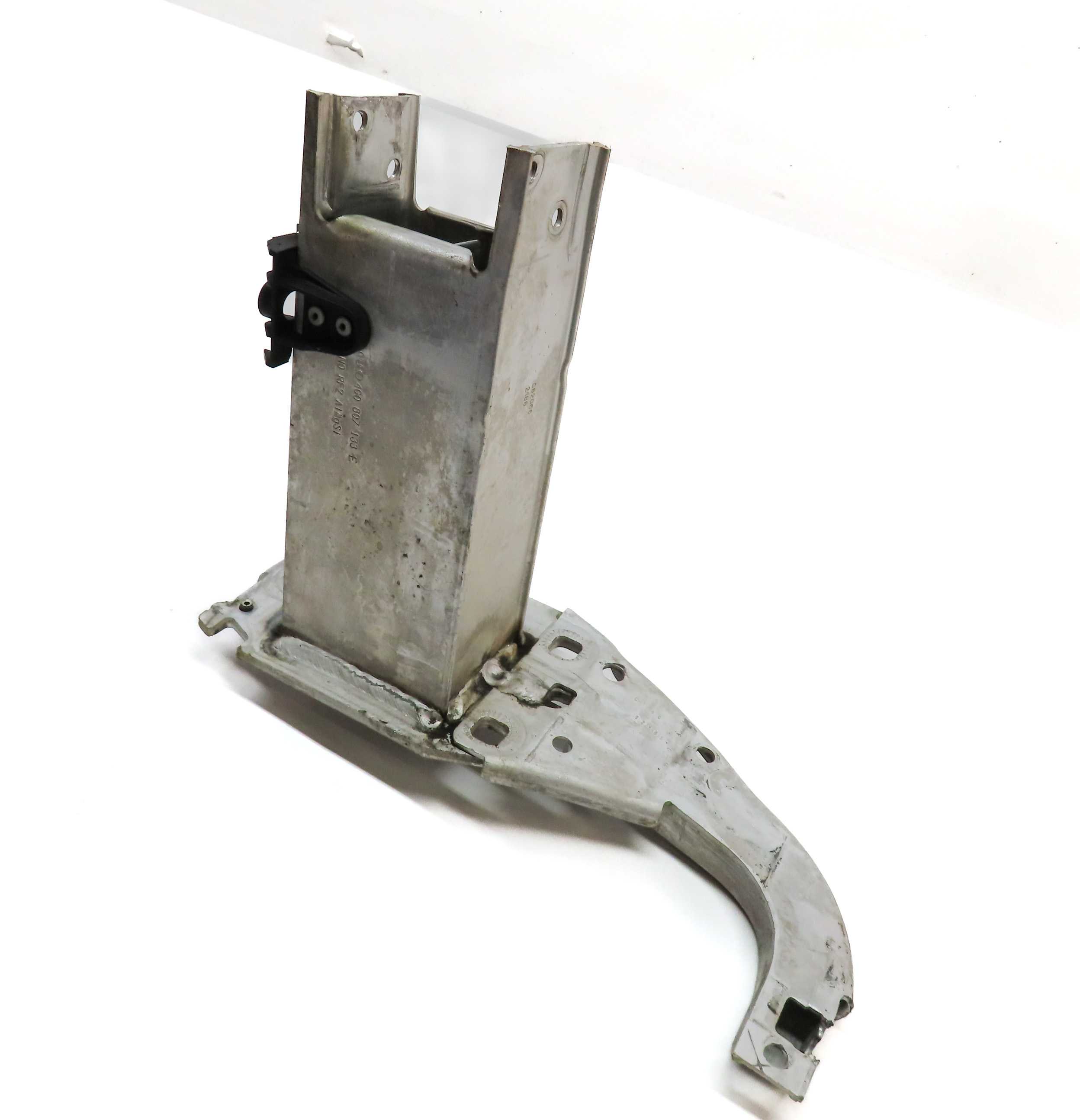 2012-2018 AUDI A6 A7 S6 S7 RS7 (C7 4G8) FRONT LEFT DRIVER BUMPER MOUNT BRACKET — exact item pictured
